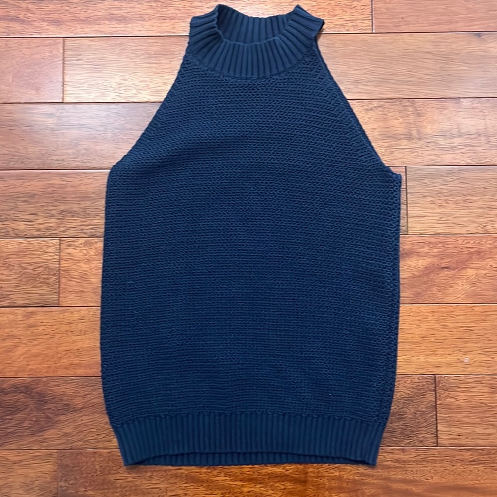LOFT sleeveless sweater top